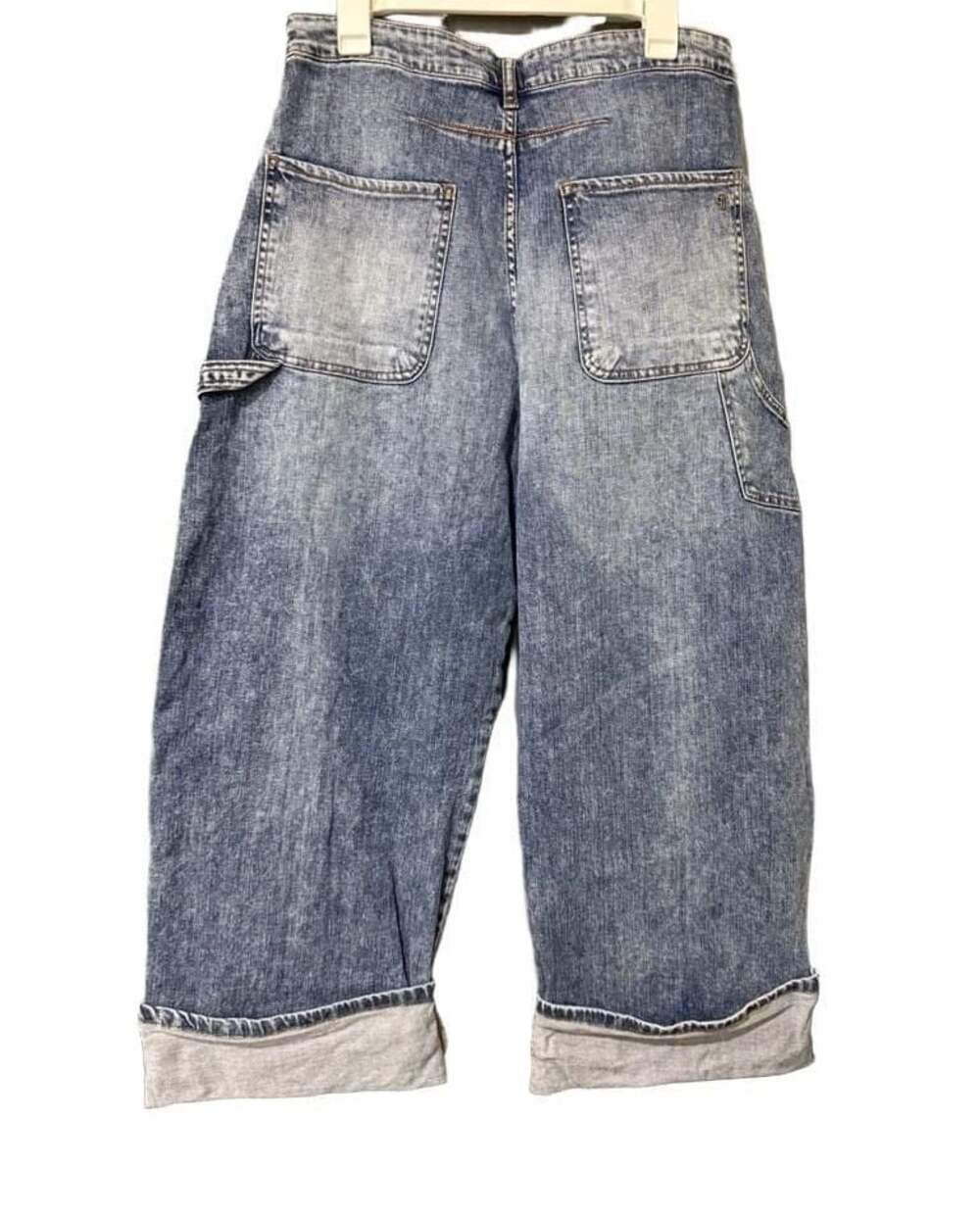 Pilcro Kayden High-Rise Wide-Leg Jeans in Medium Blue Wash - Picture 3 of 5